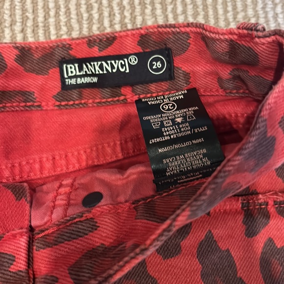 NWT BLANKNYC cheetah red and black cut offs shorts size 26 - Picture 15 of 15